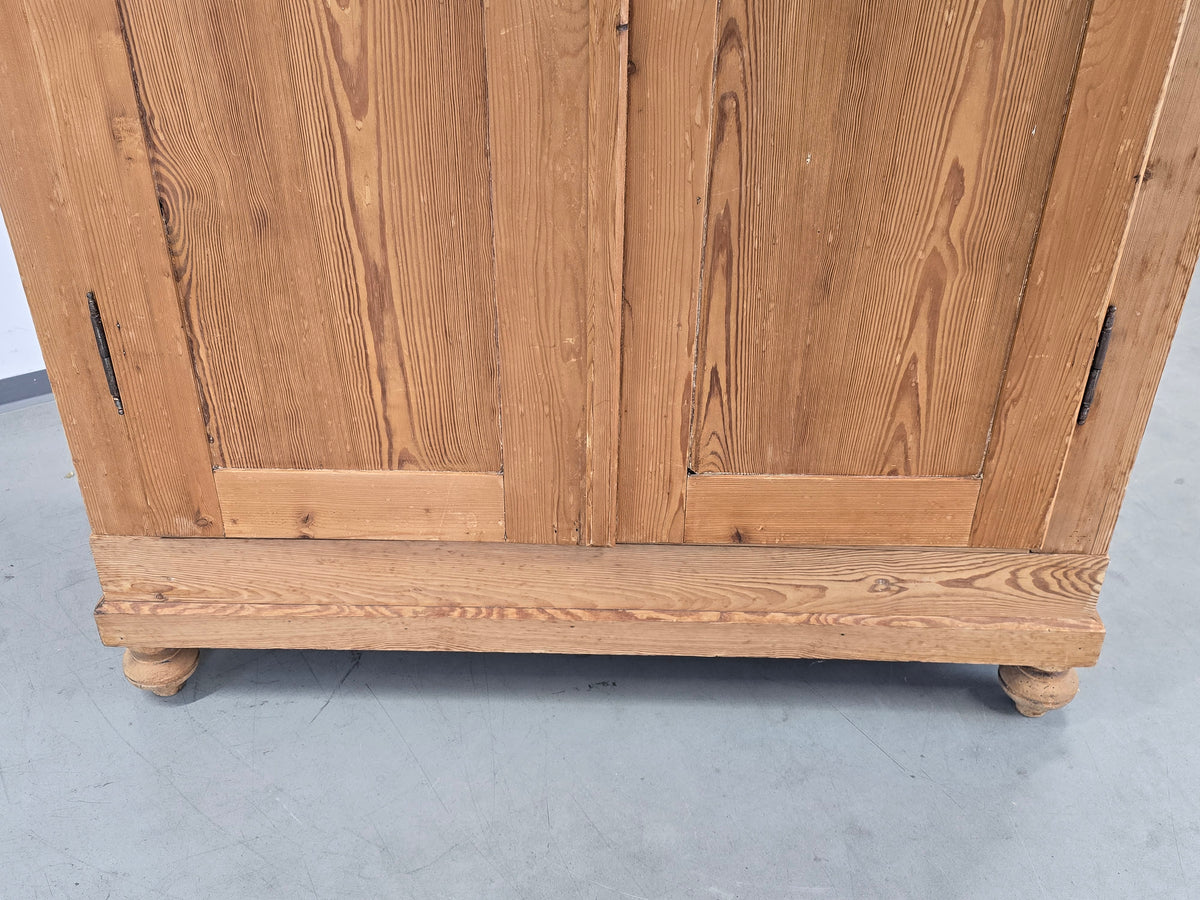 BAUERNSCHRANK WEICHHOLZ Antik Dielenschrank Schrank Biedermeier Kiefer