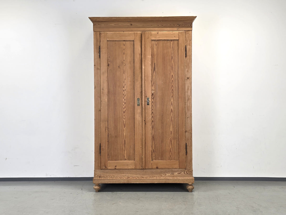 BAUERNSCHRANK WEICHHOLZ Antik Dielenschrank Schrank Biedermeier Kiefer