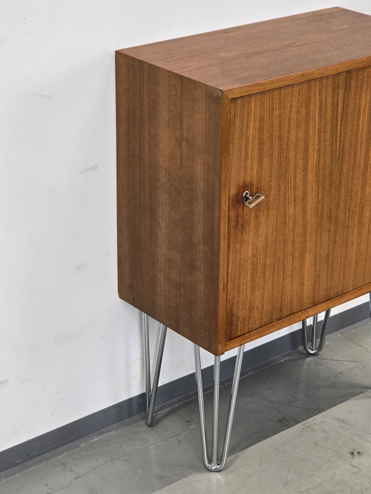 MID CENTURY Teak Kommode Schrank Hairpin Legs Vintage 60er Retro