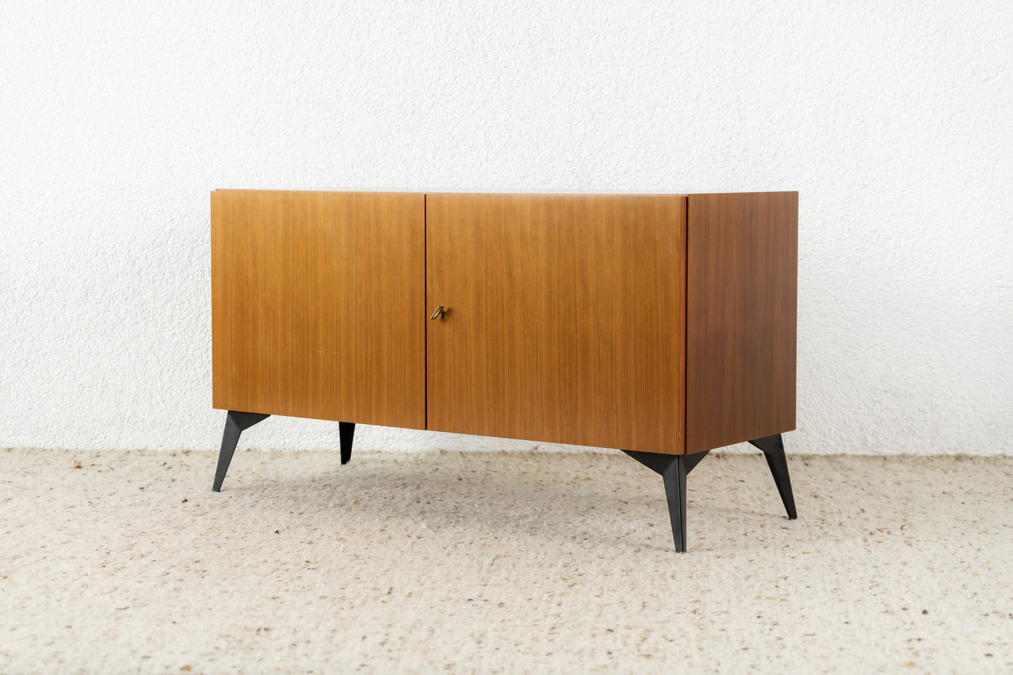 Nuss Sideboard