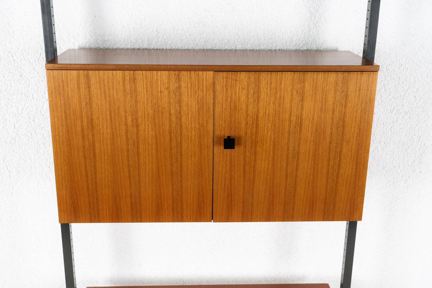 Mid Century Regal / Schrank Nuss