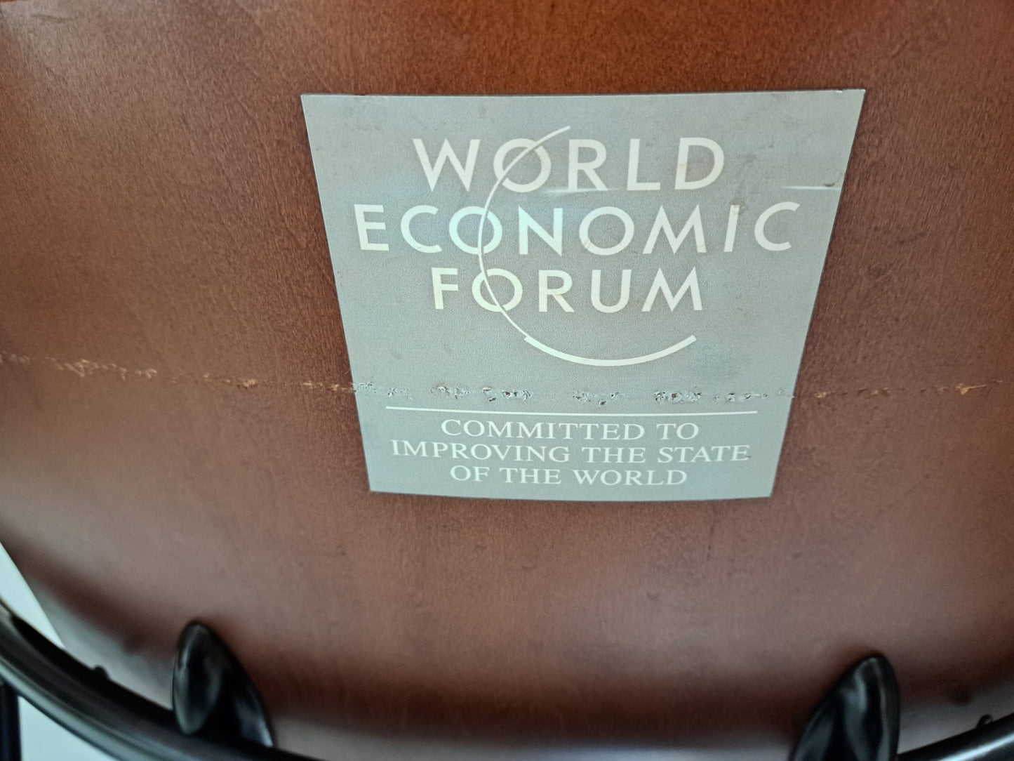 HAWORTH IMPROV World Economic Forum WEF Konferenzstuhl Design Klassiker Holz