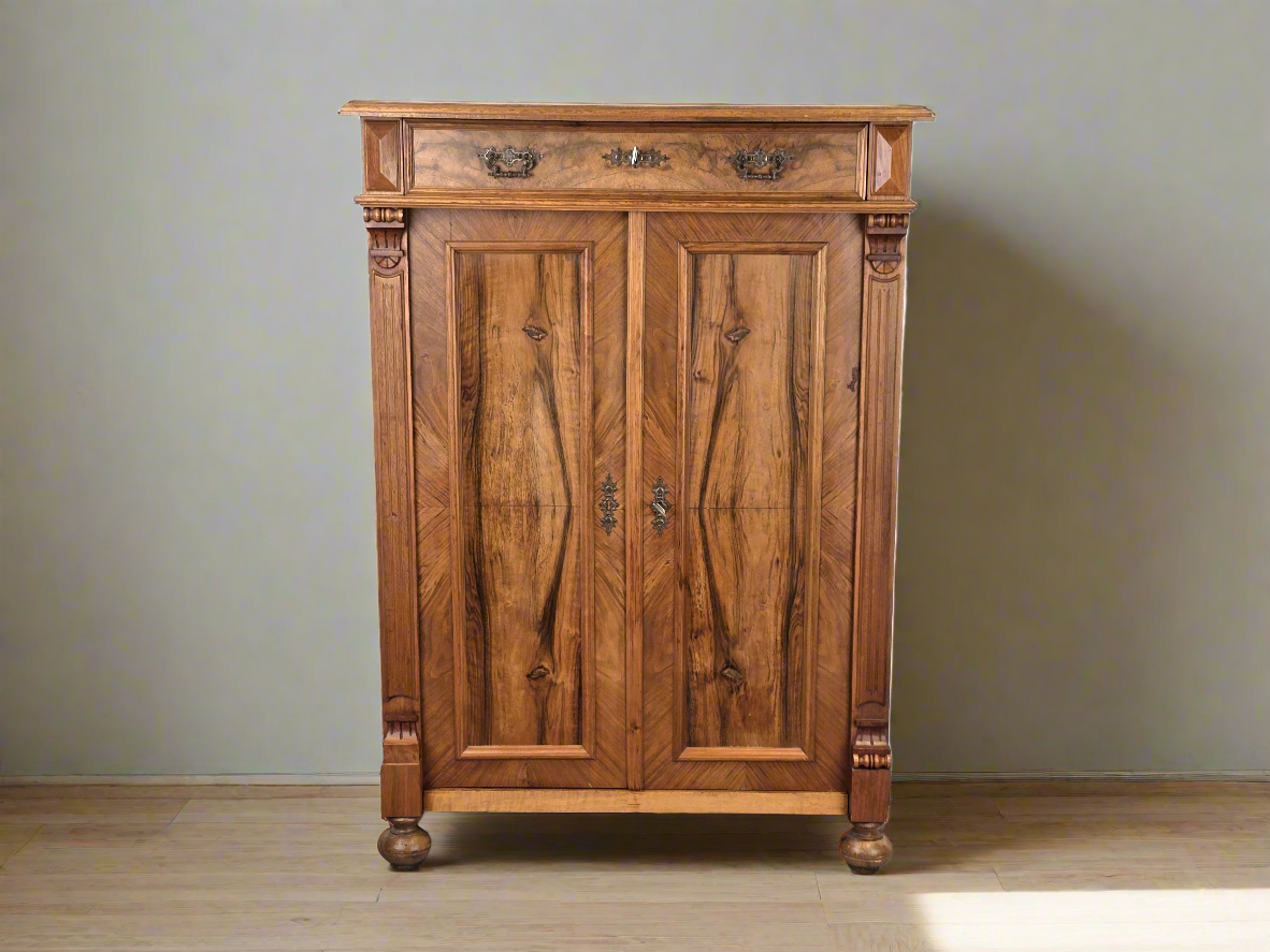 ANTIK NUSSBAUM VERTIKO holz kommode schrank vintage vollholz