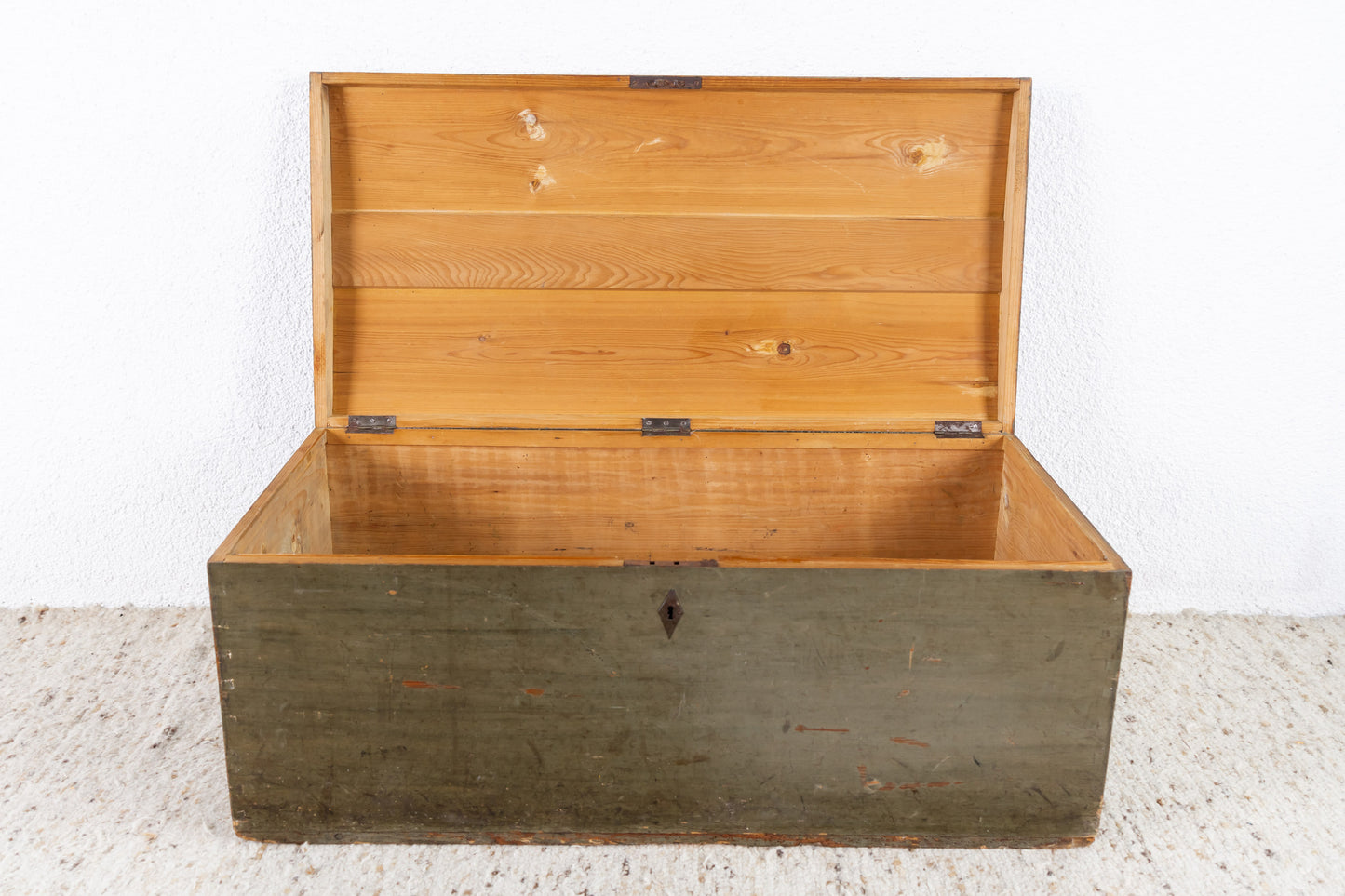 Vintage Holz Truhe / Box Industrial Bundeswehr grün Kommode