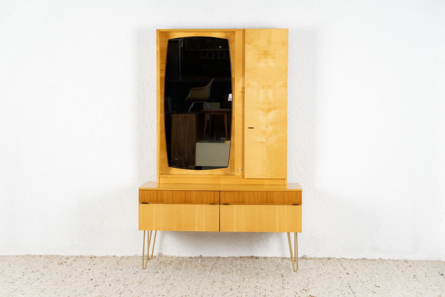 Kommode / Sideboard / Garderobe