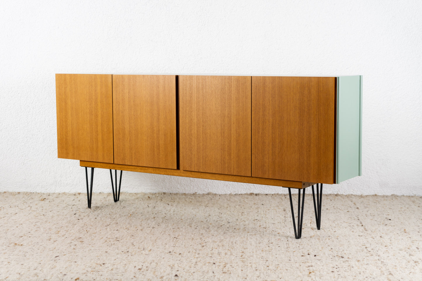 Vintage Sideboard Nuss Holz Salbei Pastell Kommode