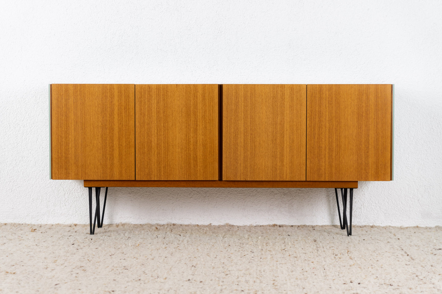 Vintage Sideboard Nuss Holz Salbei Pastell Kommode