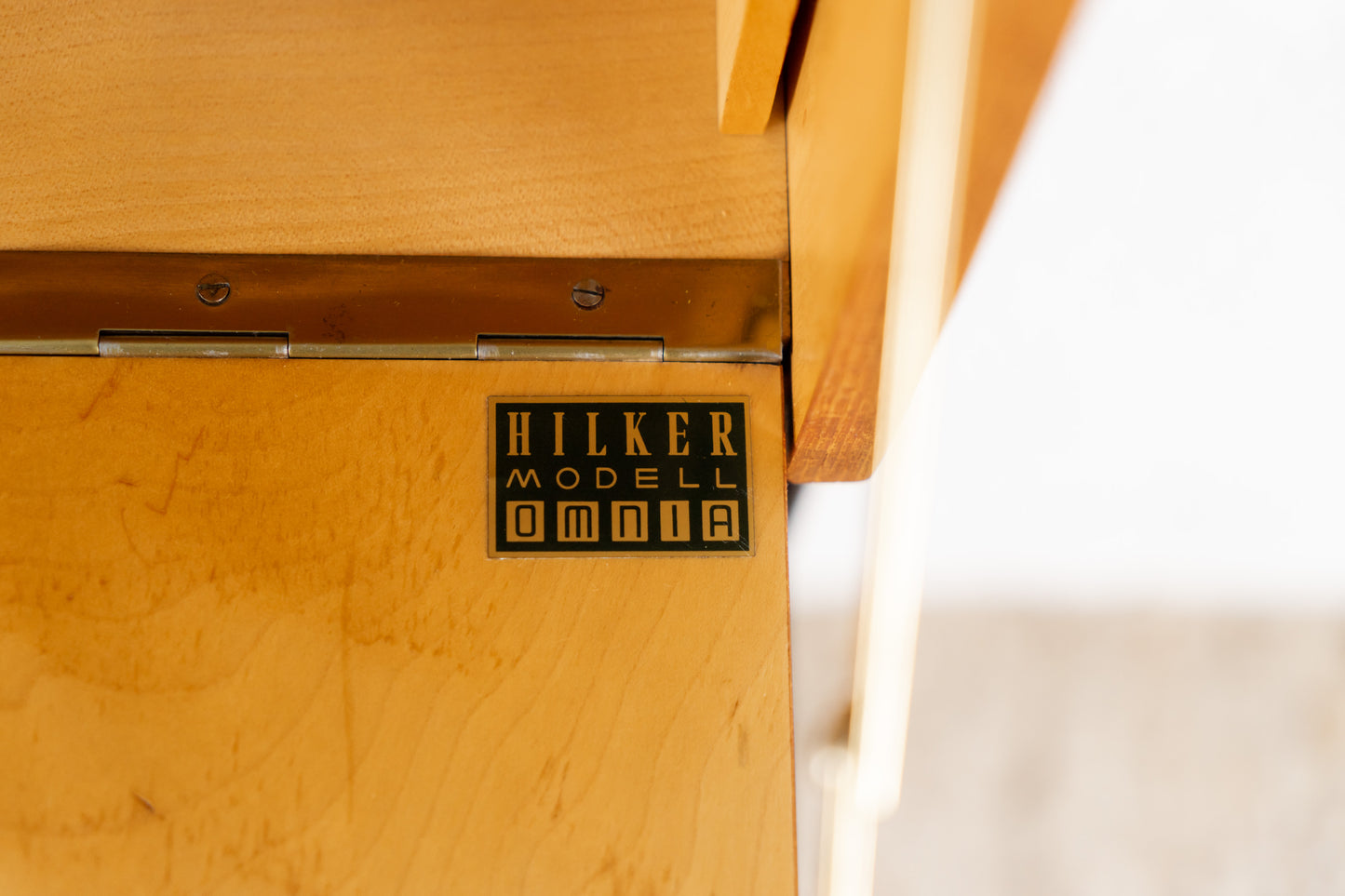 Hilker Omnia Teak String Regal