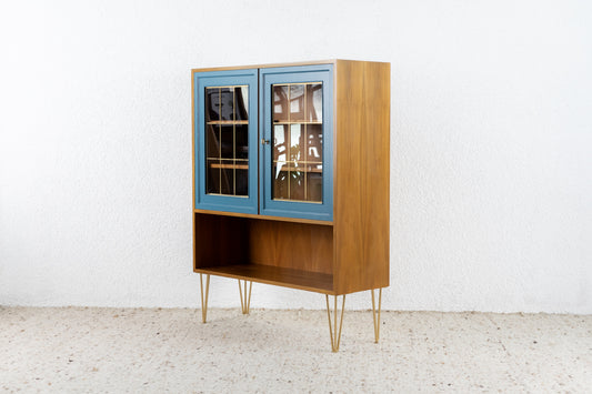 Schrank / Vitrine