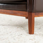 Sessel mit Hocker